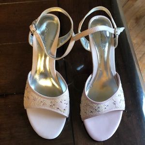 American Eagle low heel shoes.